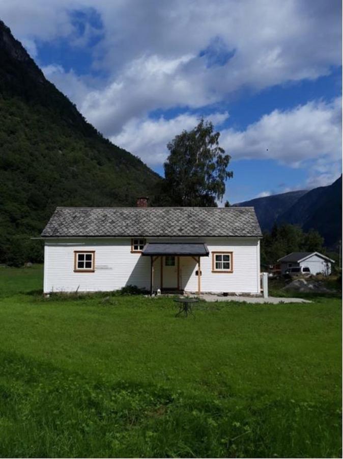 An Authentic Experience In Picturesque Eidfjord Villa Kültér fotó